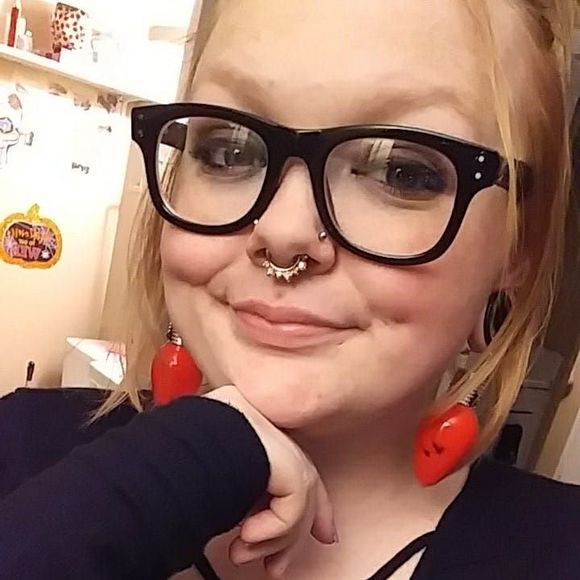 Meet your Posher, Tatum - Picture 1 of 1